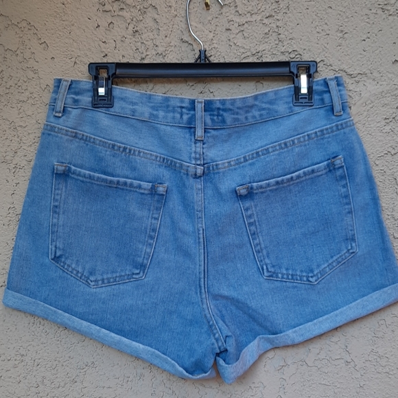 ♥️3 for $15♥️ Forever 21 Jean Shorts - Picture 2 of 8